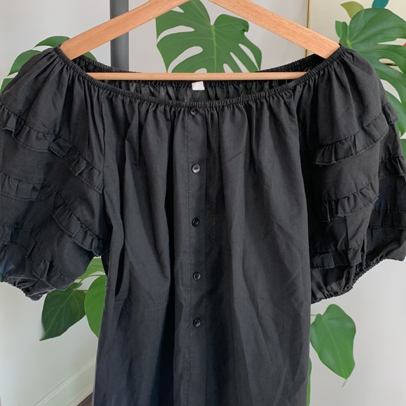 ✨Vintage black peasant blouse made in USA✨ - Picture 4 of 7